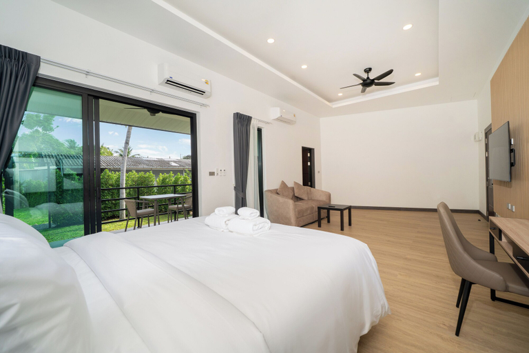 Room 4, DC Residence Phuket, Phuket Island