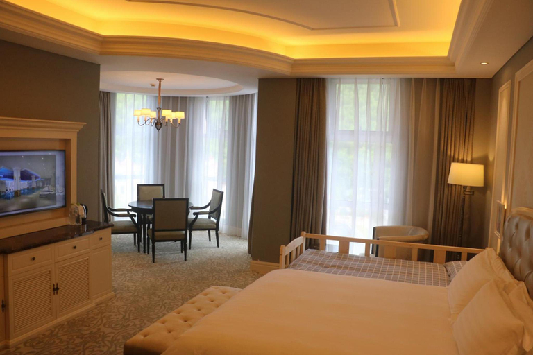 Bedroom 2, Yin Run Jin Jiang Castle Hotel, Huzhou