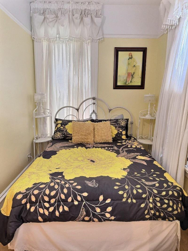 Bedroom 3, The LaSalle Downtown Inn Fort Wayne, Allen
