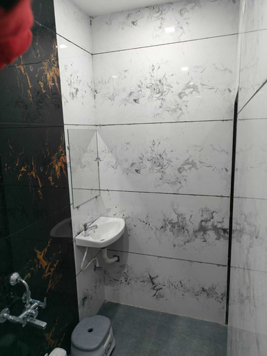 Bathroom 3, Hotel Medanta Inn, Jalgaon
