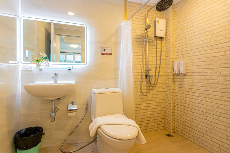 Bathroom 3, Friend House BKK, Dusit
