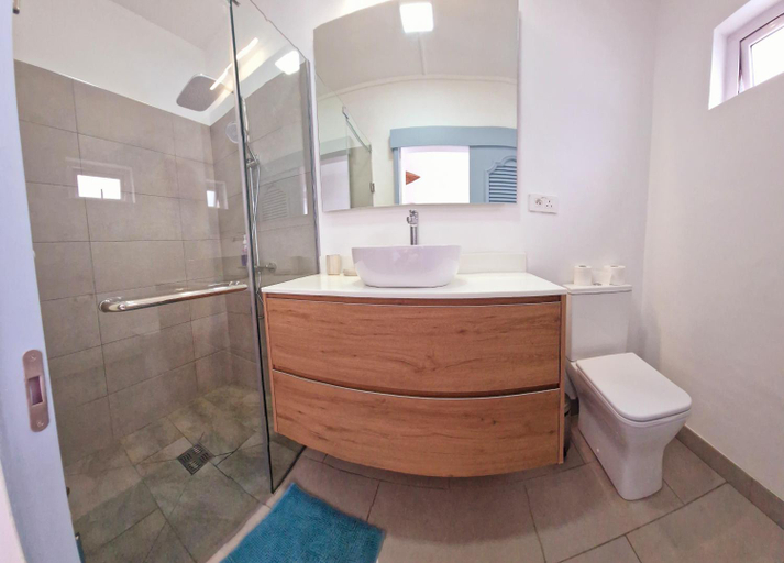 Bathroom 4, Le Mandala Moris