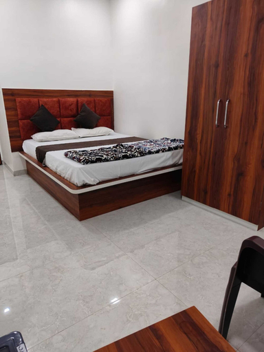 Bedroom 2, Hotel Medanta Inn, Jalgaon