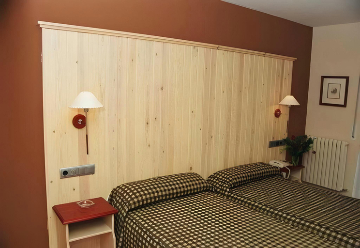 Bedroom 4, Hotel Cesaraugusta, Zaragoza