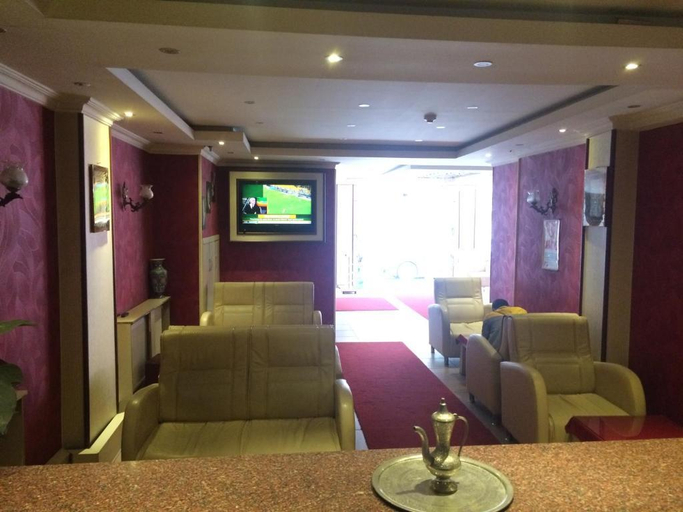Public Area, Red White Hotel, Fatih