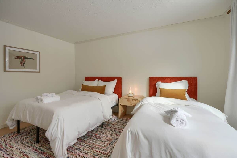 Room 2, Buckingham Woods I Hocking Hills, Hocking