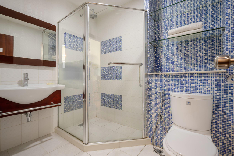 Bathroom 5, Celyn Hotel @ City Mall, Kota Kinabalu