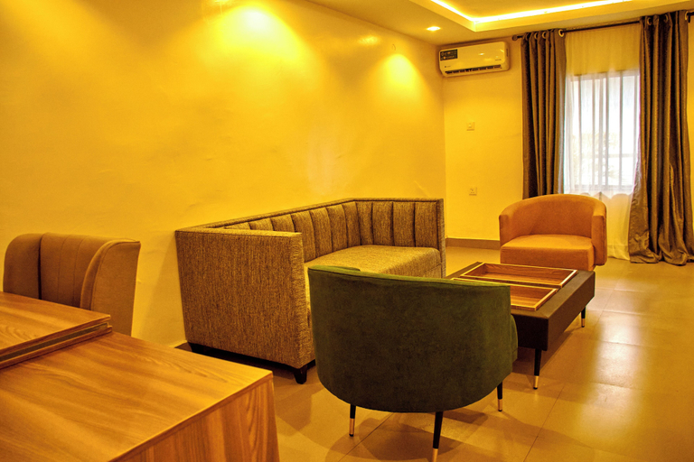 Living area 5, Debayview Hotel, Oshimili South