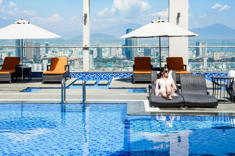 Sport & Beauty 2, Luxury Apartment in Beach Front Building with Ocean View, Da Nang
