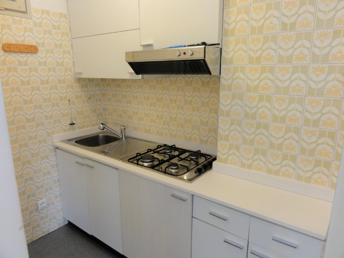 Kitchen, Apartment in seafront condominium with terrace, Venezia
