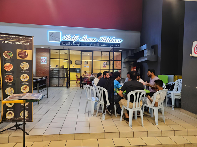 Food & Drinks, De Centrum by Adam Homestay, Putrajaya Kajang Bangi, Sepang