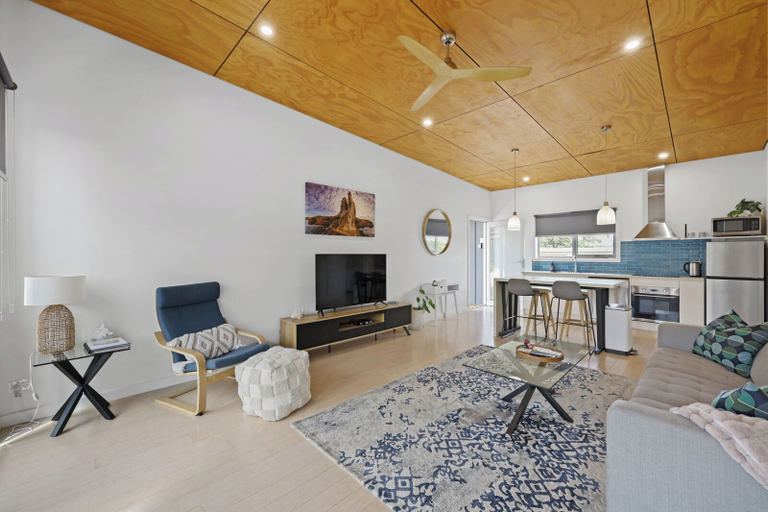 Others 4, Eastern Reef Cottages, Corangamite - South