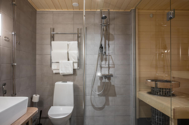 Bathroom, Vanajanlinna Resort, Tavastia Proper