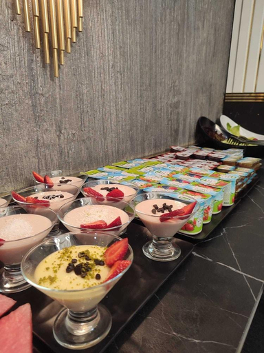 Food & Drinks 5, California Hotel, Fatih