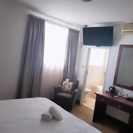 Others 5, Sapphire Hotel, Mangaung