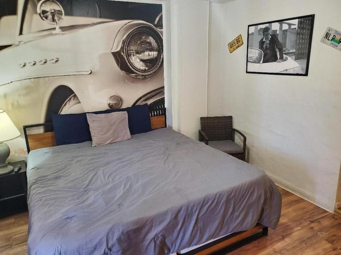 Bedroom 3, Brad's Desert Inn, Navajo