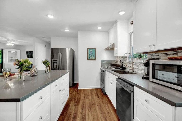 Kitchen 3, Gorgeous Bluebonnet House with Deck and Fire Pit, Gillespie