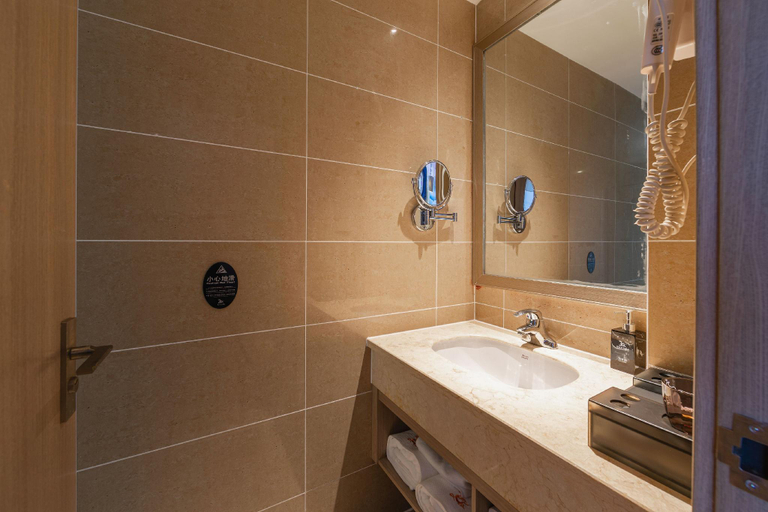 Bathroom 3, GreenTree Eastern Hotel Duyun Weng'an County Jinmei Times Bus Station, Qiannan Buyei and Miao