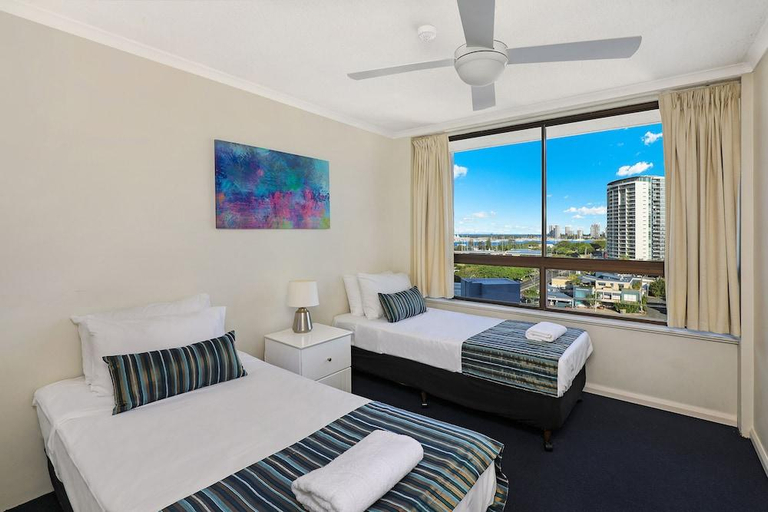 Bedroom 2, Palmerston Tower Holiday Apartments, Gold Coast