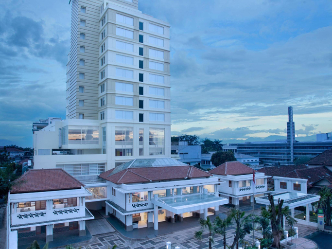 Exterior & Views 2, KIMAYA Braga Bandung, by HARRIS, Bandung
