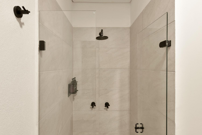 Bathroom 3, Nuevecuatro by Wynwood House, Santafé de Bogotá