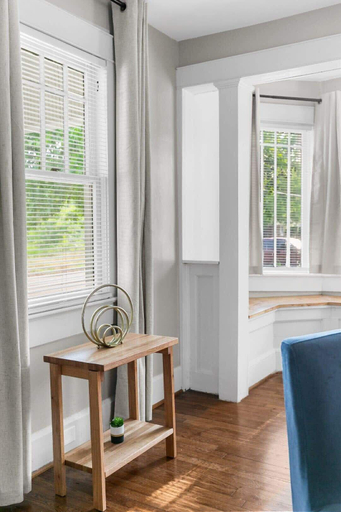 Interior 2, 52nd Ensley Chic, Jefferson