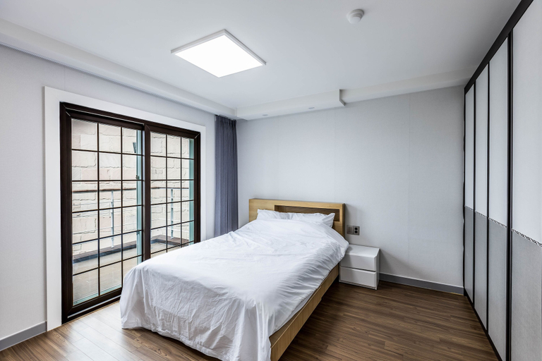 Room 2, Monaco Pool Pension, Seogwipo