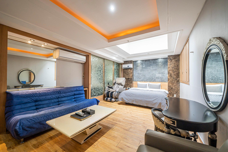 Bedroom 3, Gildong Argo Hotel (Argo), Gandong