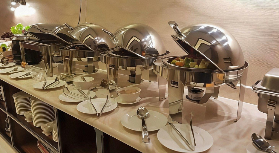 Food & Drinks 5, Muscat Gate Hotel, Seeb
