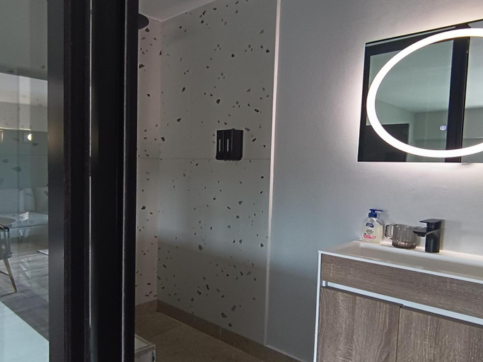 Bathroom 3, NEW BOSTON, City of Cape Town