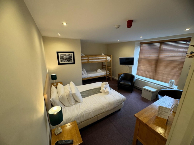 Bedroom 2, The George Hotel, Derbyshire