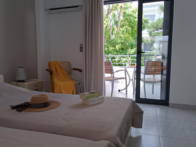 Bedroom 2, Portobelis Apartments, Crete