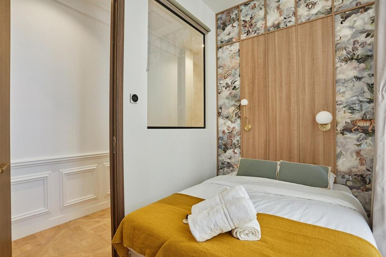 5, Apartment on the Champs Elysees, Paris