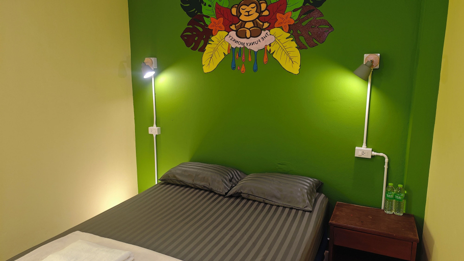 Sport & Beauty, THE FUNKY MONKEY HOSTEL - 18 to 40 only, Ko Phangan