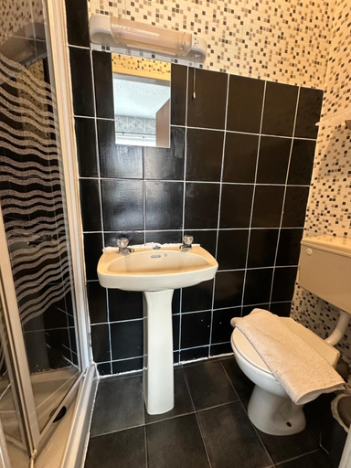 Bathroom 3, The Villa Hotel, Blackpool
