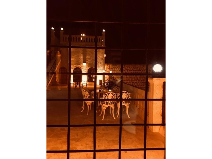 Others 5, Kasri Mezopotamya, Midyat
