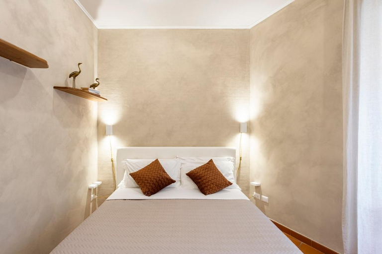 Bedroom 2, Rita Apartment in the heart of Trastevere, Roma
