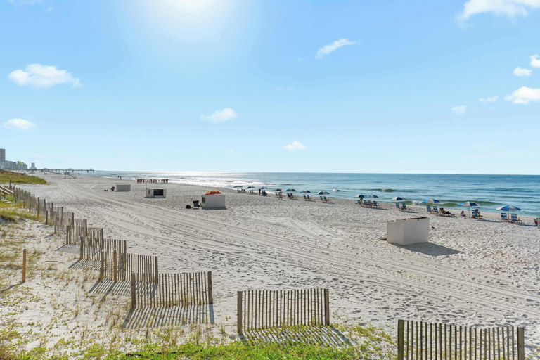 Beach 3, Beachfront 3-bedroom Condo on 15th Floor Balcony, Lazy River, Jacuzzis, Baldwin