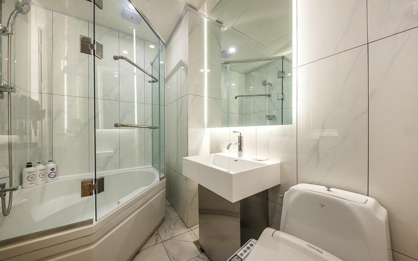 Bathroom, Cheonan Ikkeulim Hotel Abichon Main Building, Cheonan