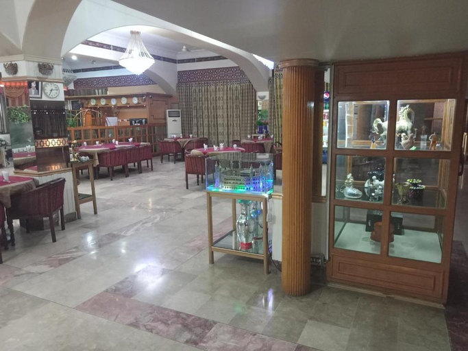 Others 2, De Mall Hotel, Rawalpindi