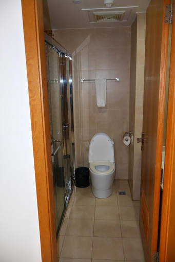 Bathroom 3, Nalagi Hotel, Ba
