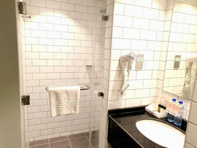 Bathroom 5, FORTUNE ATRIUM HOTEL, Dubai