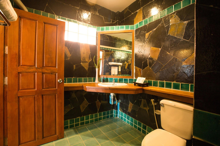 Bathroom 5, Koh Chang Paradise Resort, Koh Chang