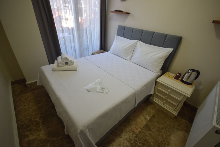 Room 3, Buyukada Carsi Pansiyon, Adalar