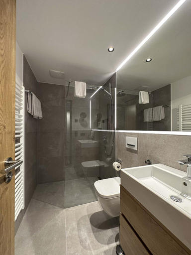 Bathroom 2, B5 Apartments, Karlsruhe