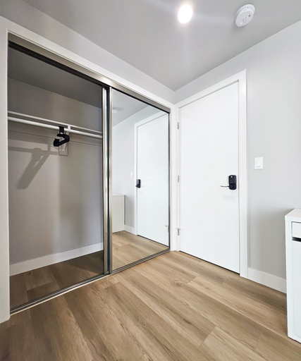 Room 2, Dondo Stay, Los Angeles