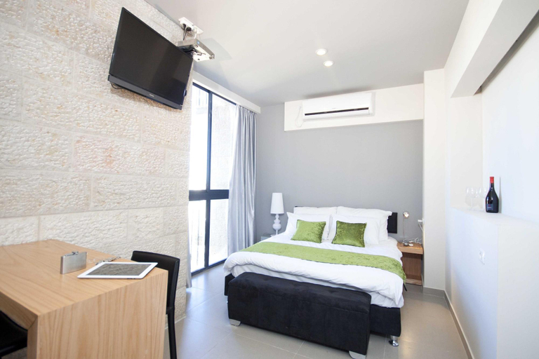 Bedroom 3, Hillel 11