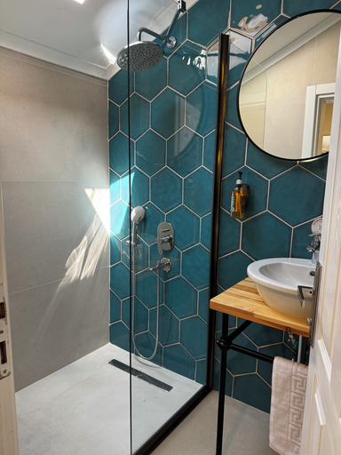 Bathroom 2, Hotelzon, Merkez