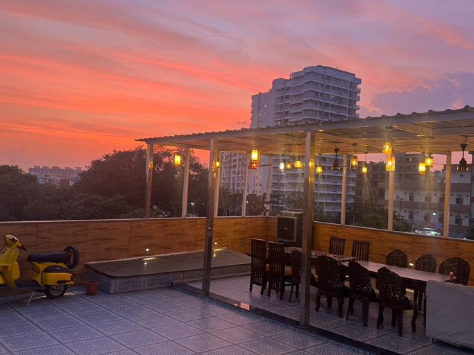 Food & Drinks 5, KANHA RETREAT - VRINDAVAN, Mathura