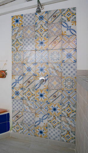 Bathroom 2, La Casa del Comandante, Napoli